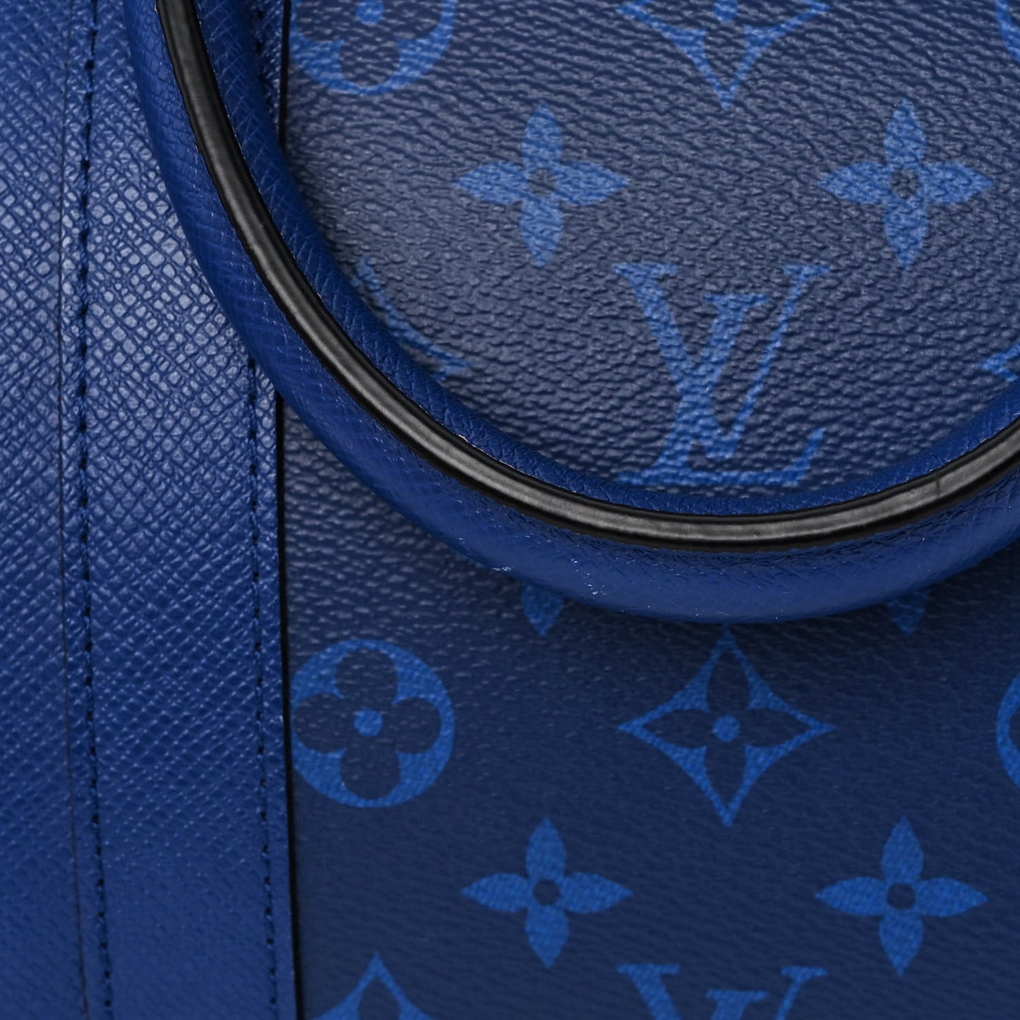 Taiga Monogram Eclipse Keepall Bandouliere 50 Pacific Blue