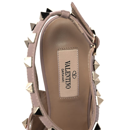 Valentino Garavani Pebbled Calfskin Rockstud Ankle Strap Pumps 38.5 Poudre 7 of 9