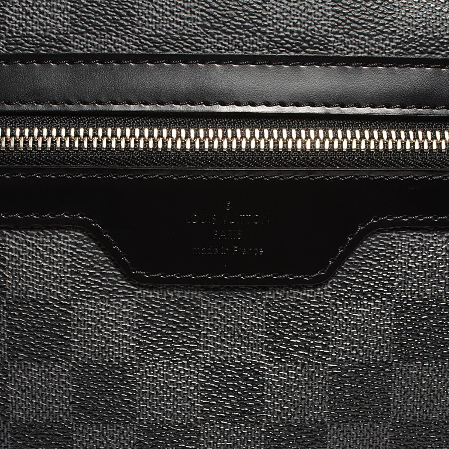 Louis Vuitton Damier Graphite Mick MM 6 of 7
