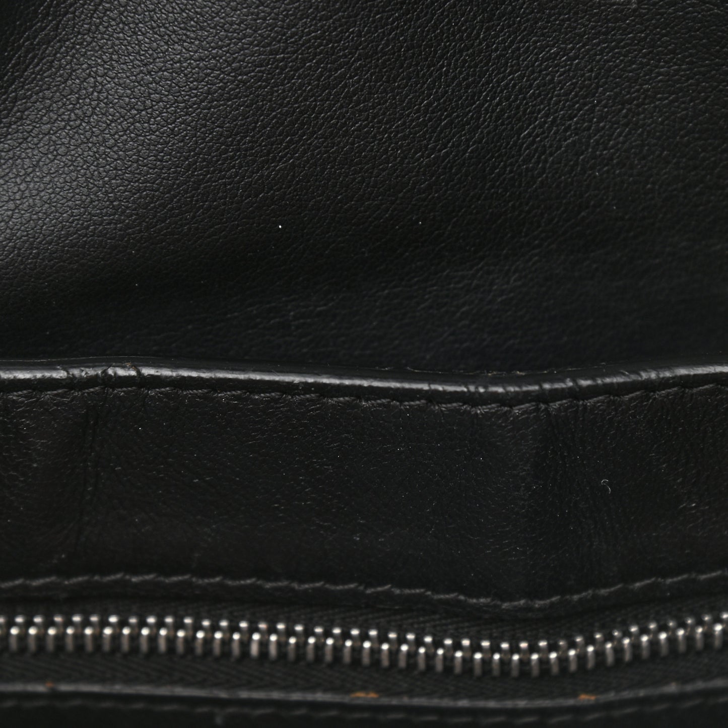 Smooth Lambskin Horizontal Zipper Gusset Cabas Black