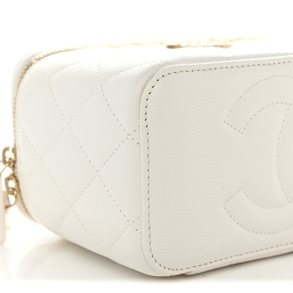 Caviar Quilted Crystal Hearts Small Vanity Case With Chain White