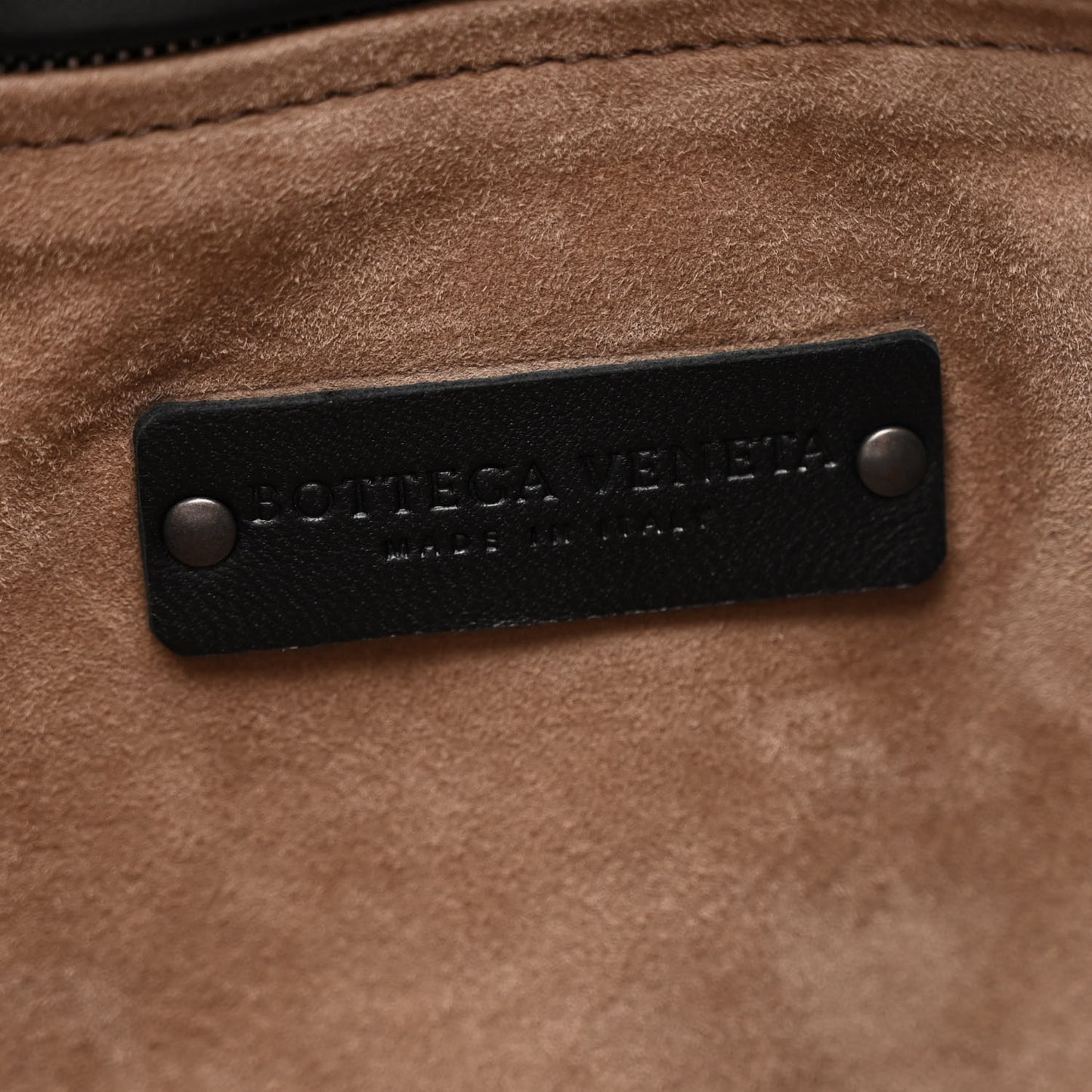 Nappa Ayers Intrecciato Medium Seamless Tote Black