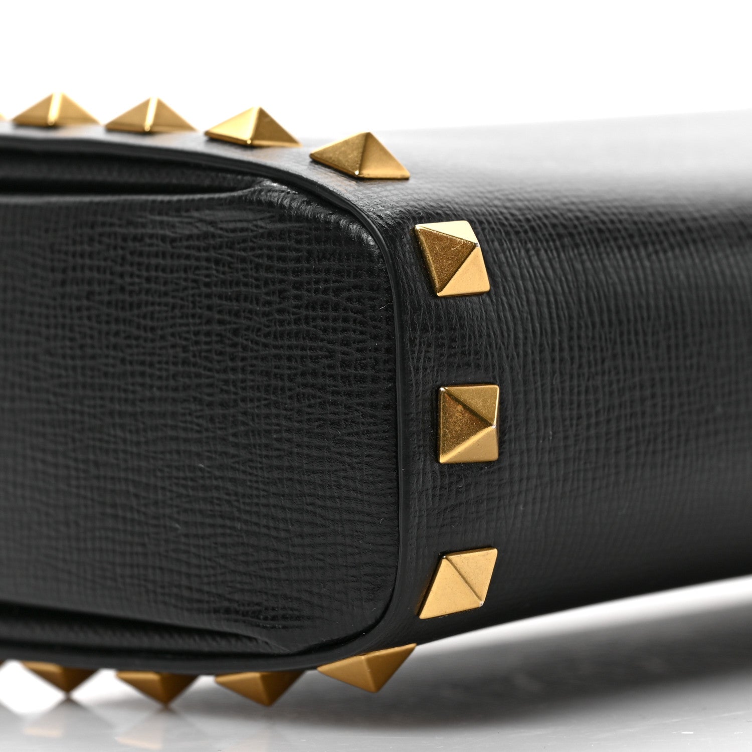 Valentino Garavani Grainy Calfskin Rockstud Alcove Box Clutch Black 7 of 8