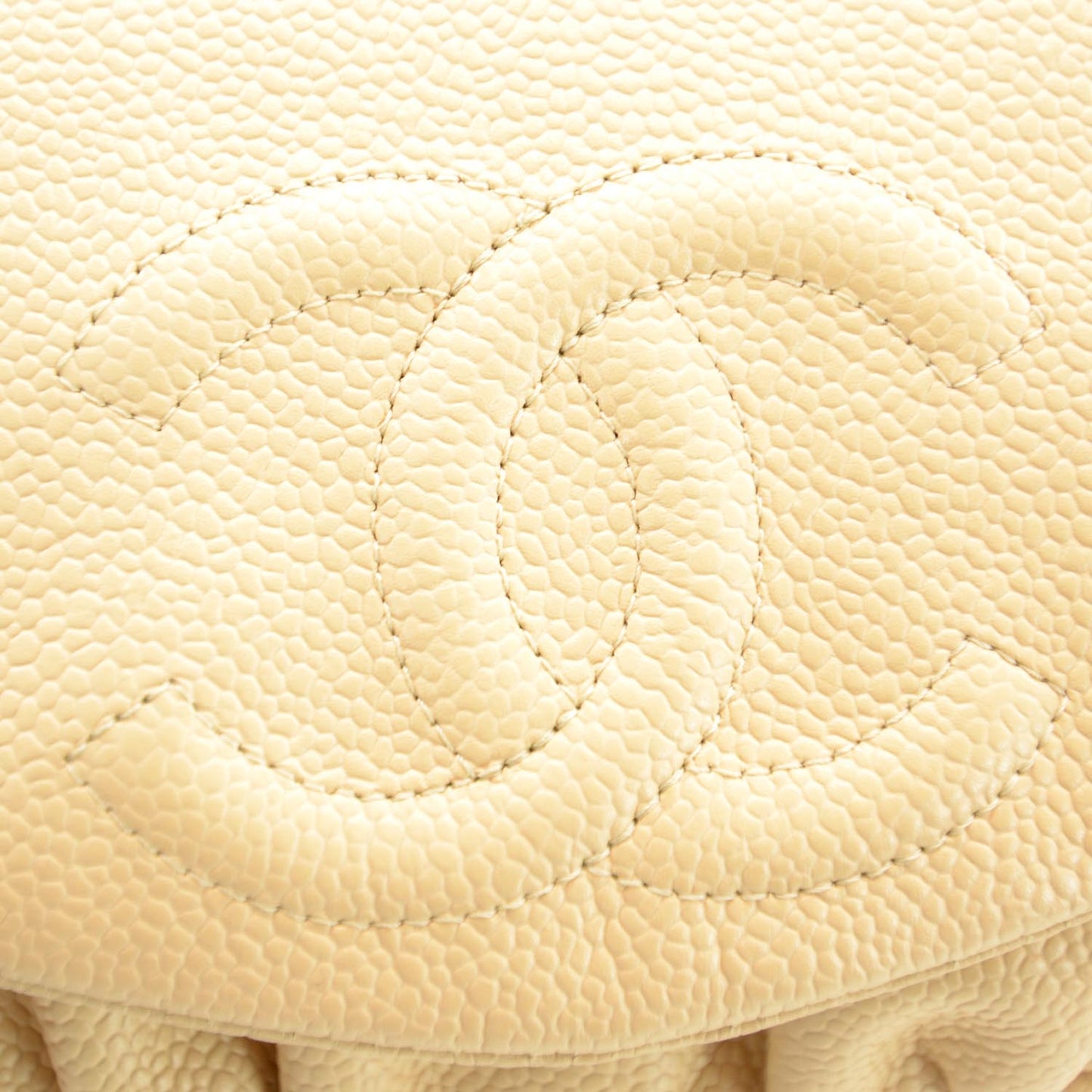 Caviar Half Moon Wallet On Chain WOC Beige Clair