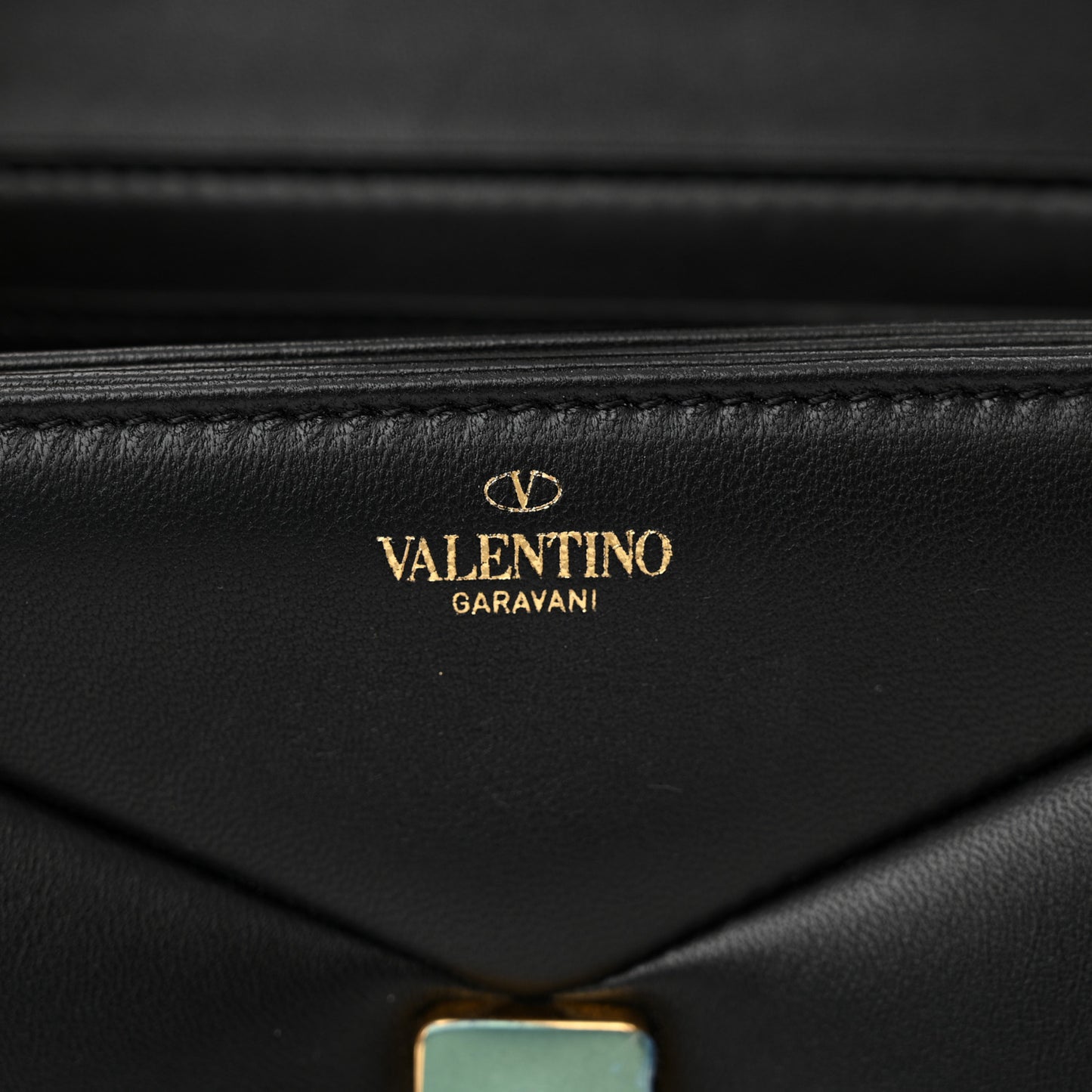 Nappa One Stud Chain Clutch Black