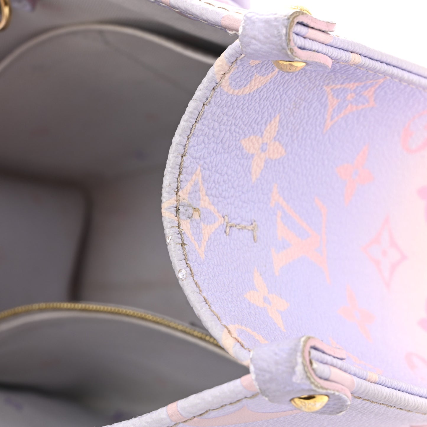 Monogram Giant Spring In The City Onthego PM Sunrise Pastel