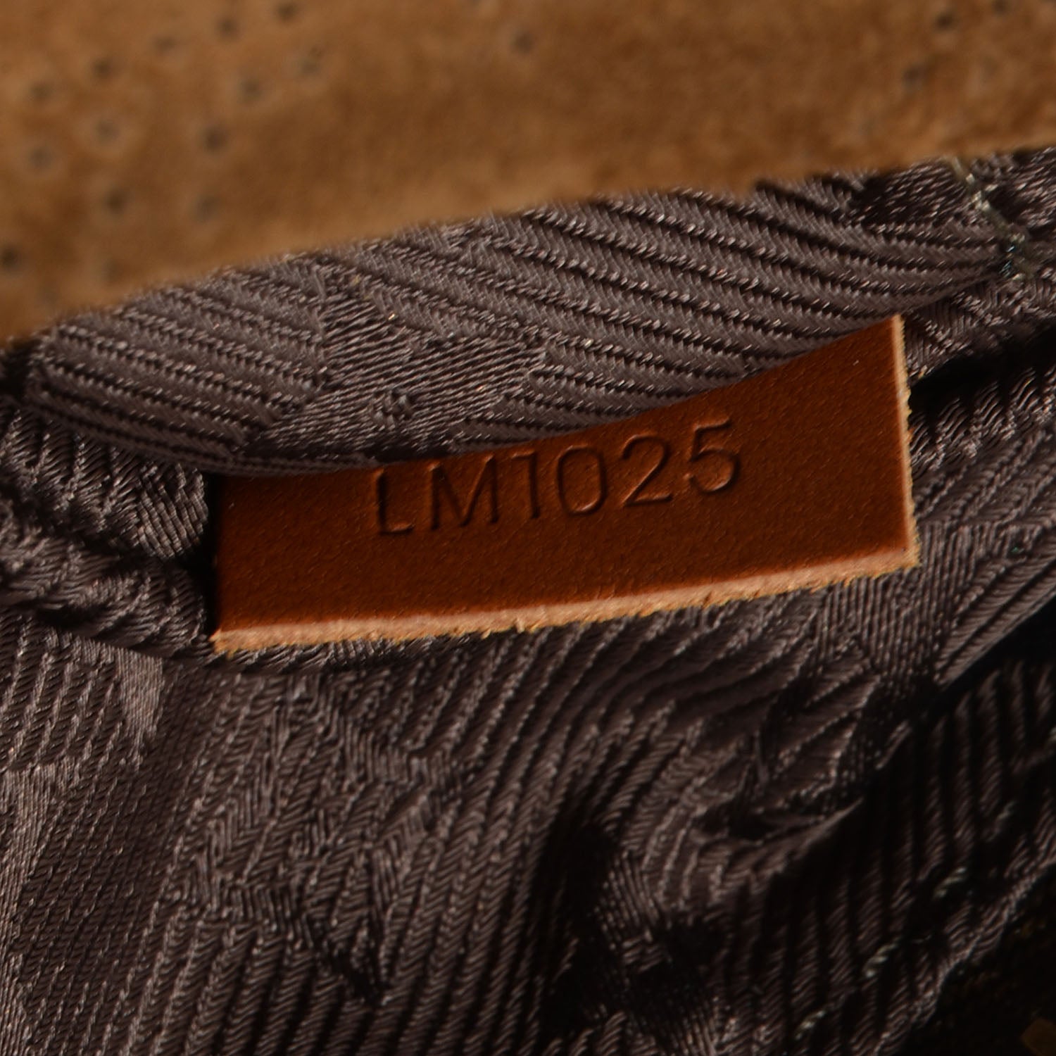 Louis Vuitton Suede Mahina Onatah Pochette Cacao 6 of 7