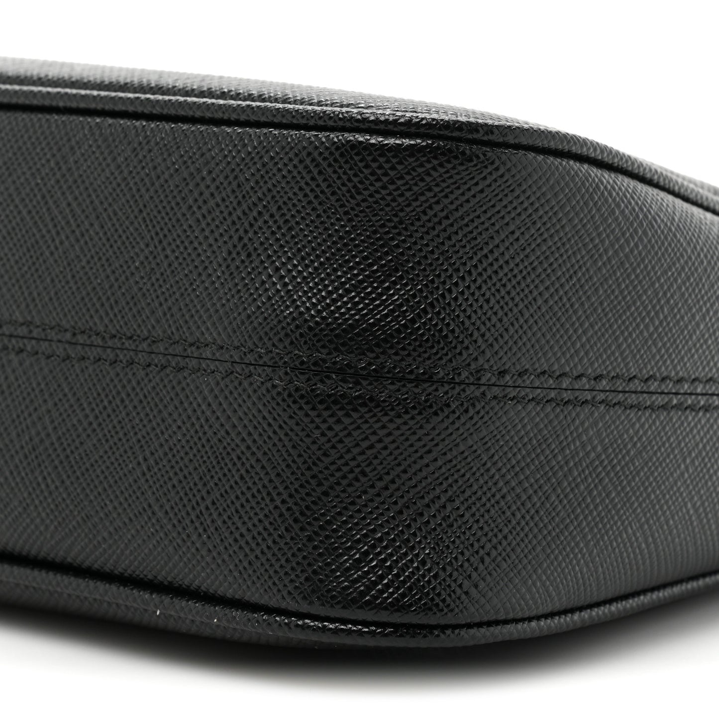 Saffiano Lux Re-Edition 2005 Shoulder Bag Black