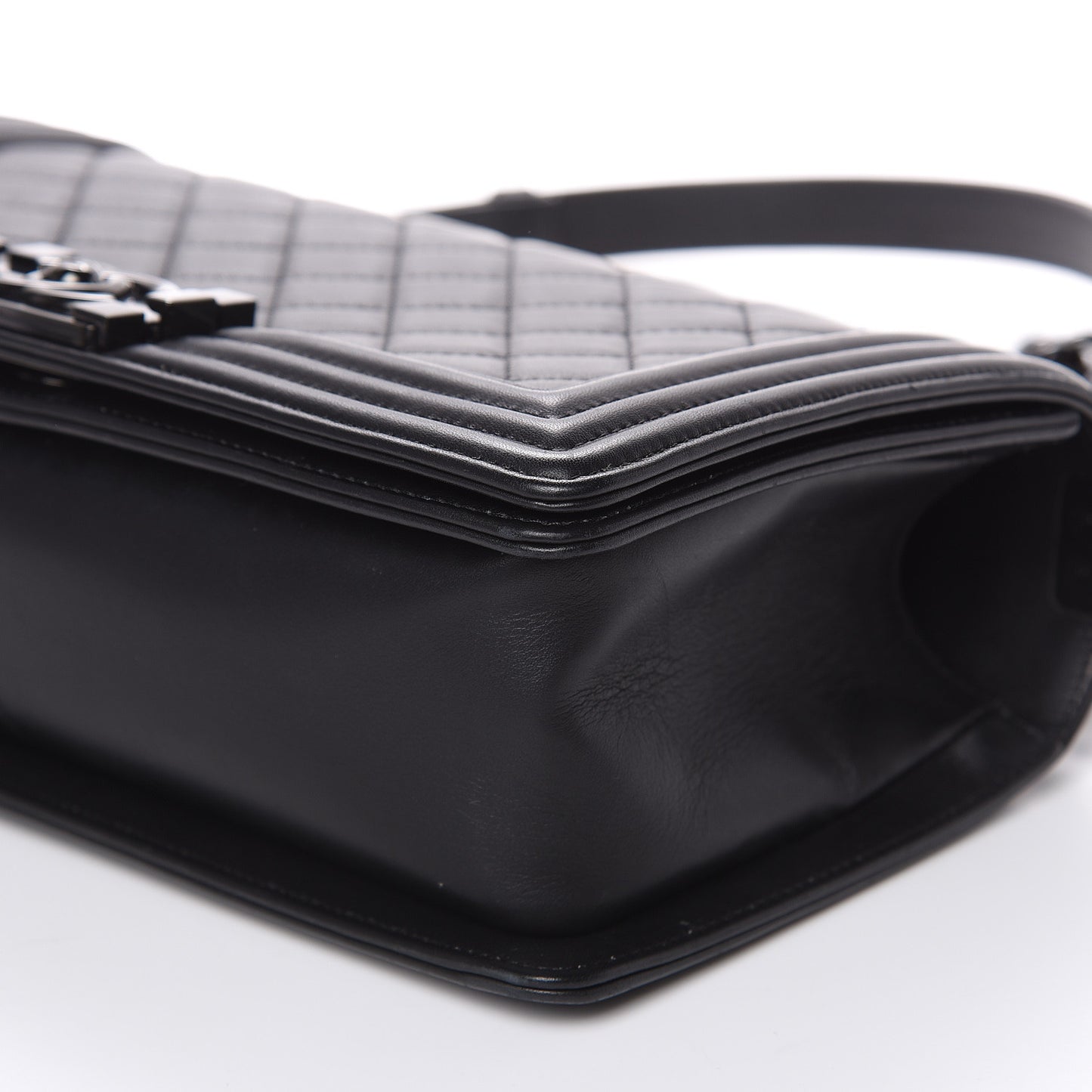 Calfskin Quilted Medium Boy Flap So Black