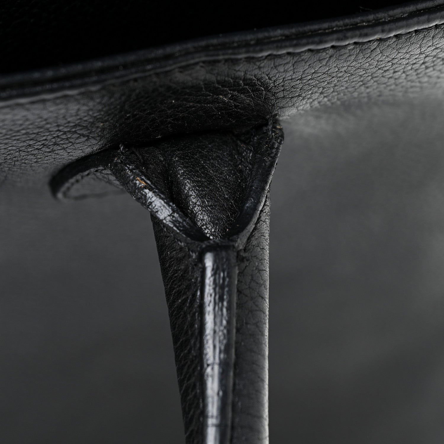 Chanel Calfskin Cerf Executive Shopper Tote Black 18 of 27