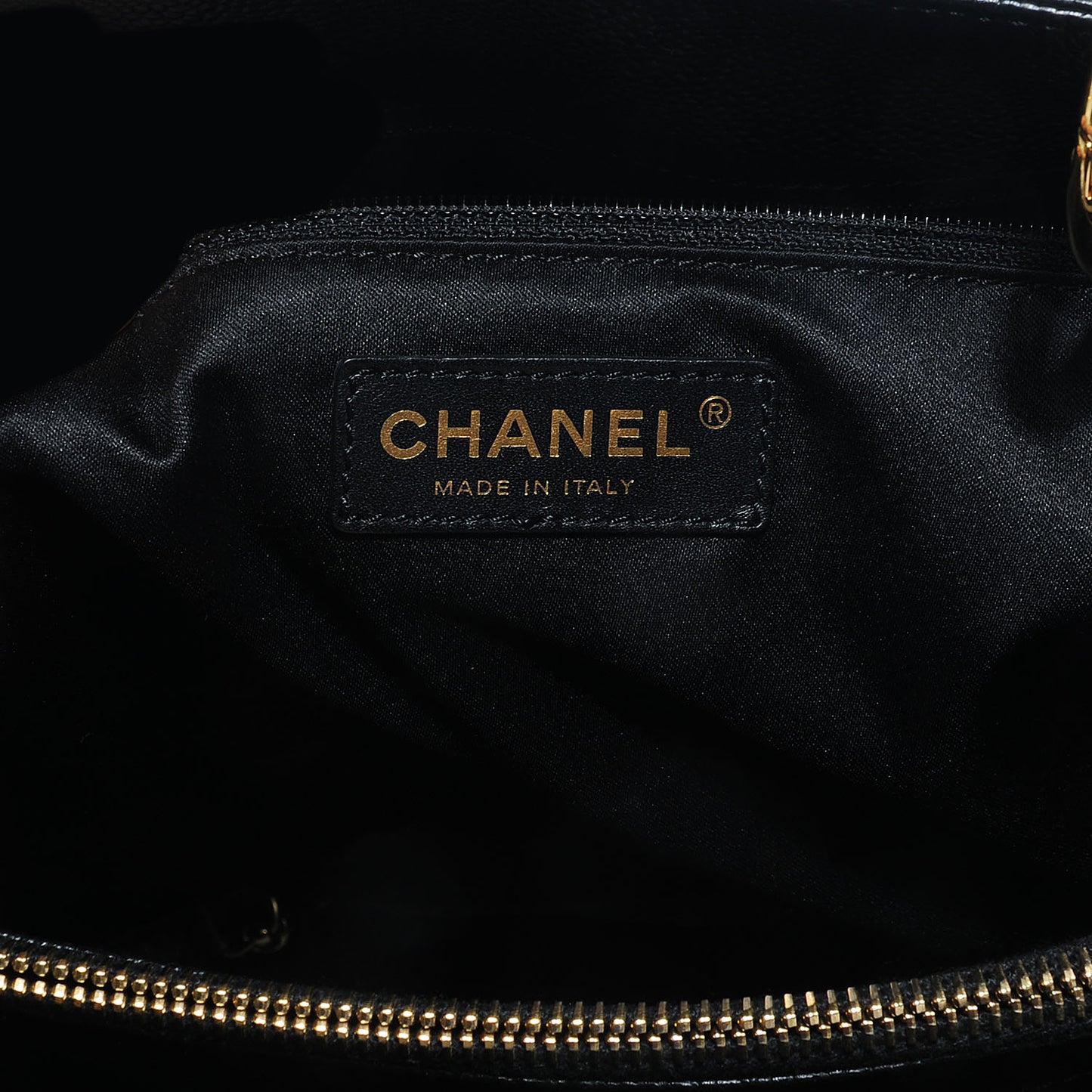 Caviar Grand Shopping Tote GST Black