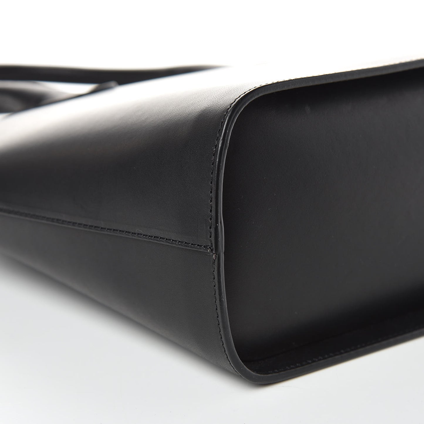 Calfskin Top Handle Rounded Bag Black Flamma