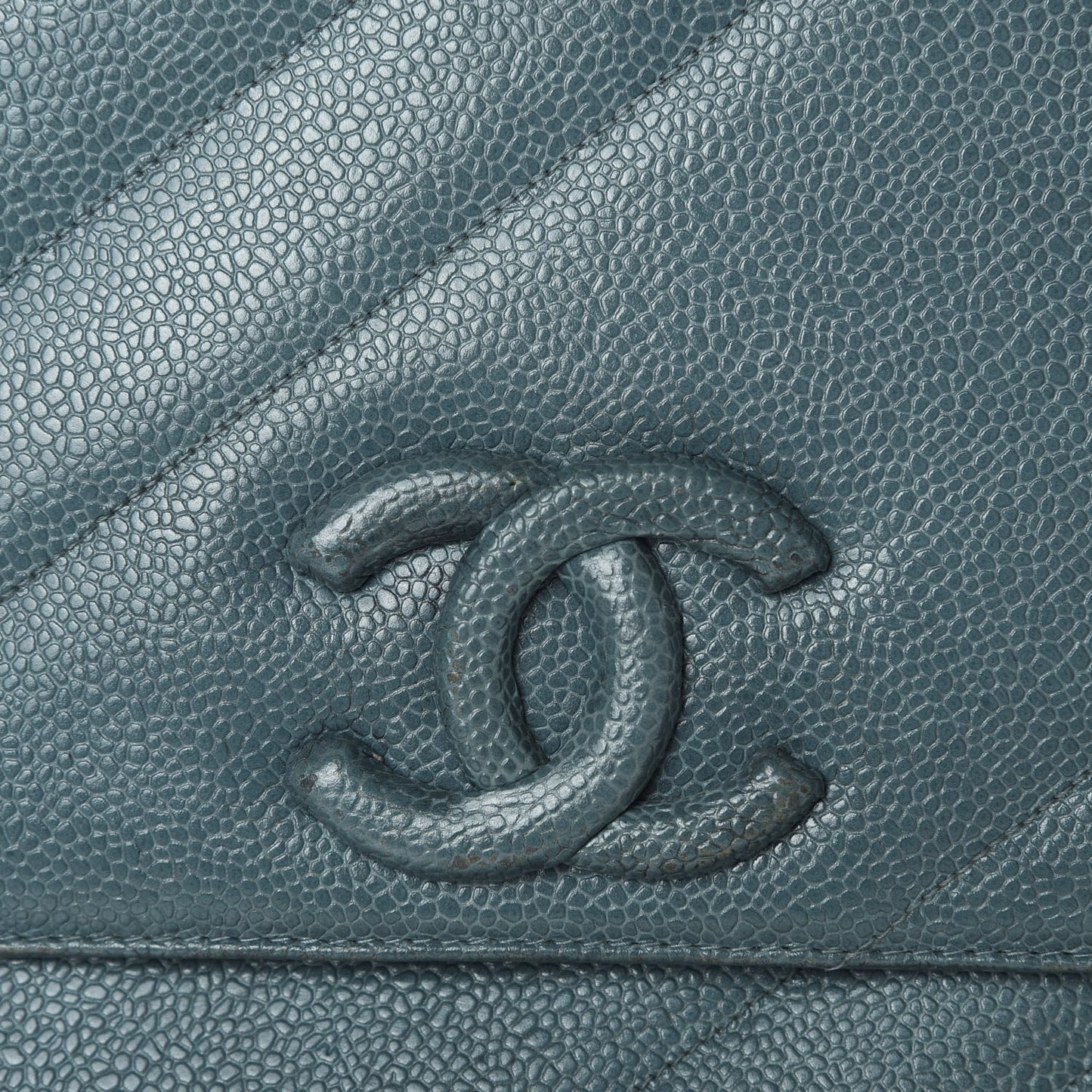 Caviar Diagonal Quilted Jumbo Single Flap Blue