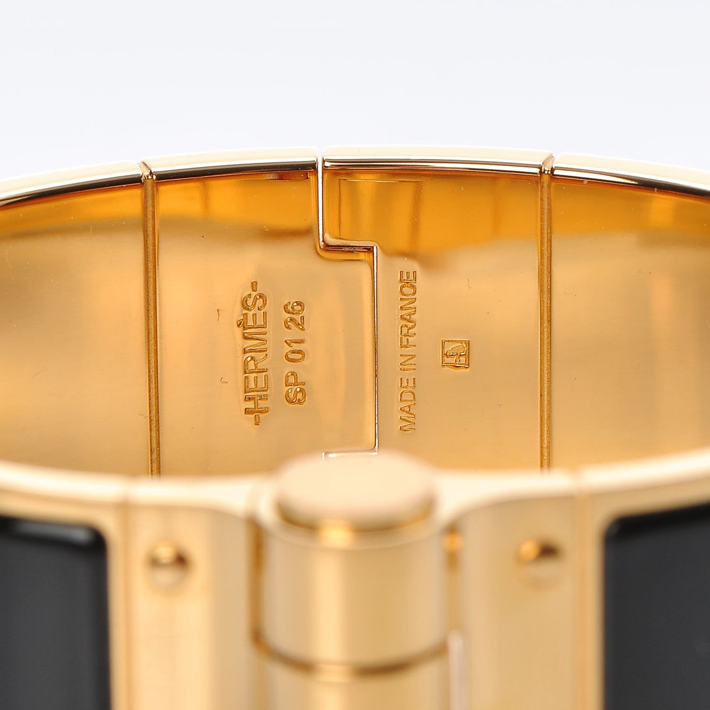 Enamel Charniere Uni Wide Hinged Bracelet M Black
