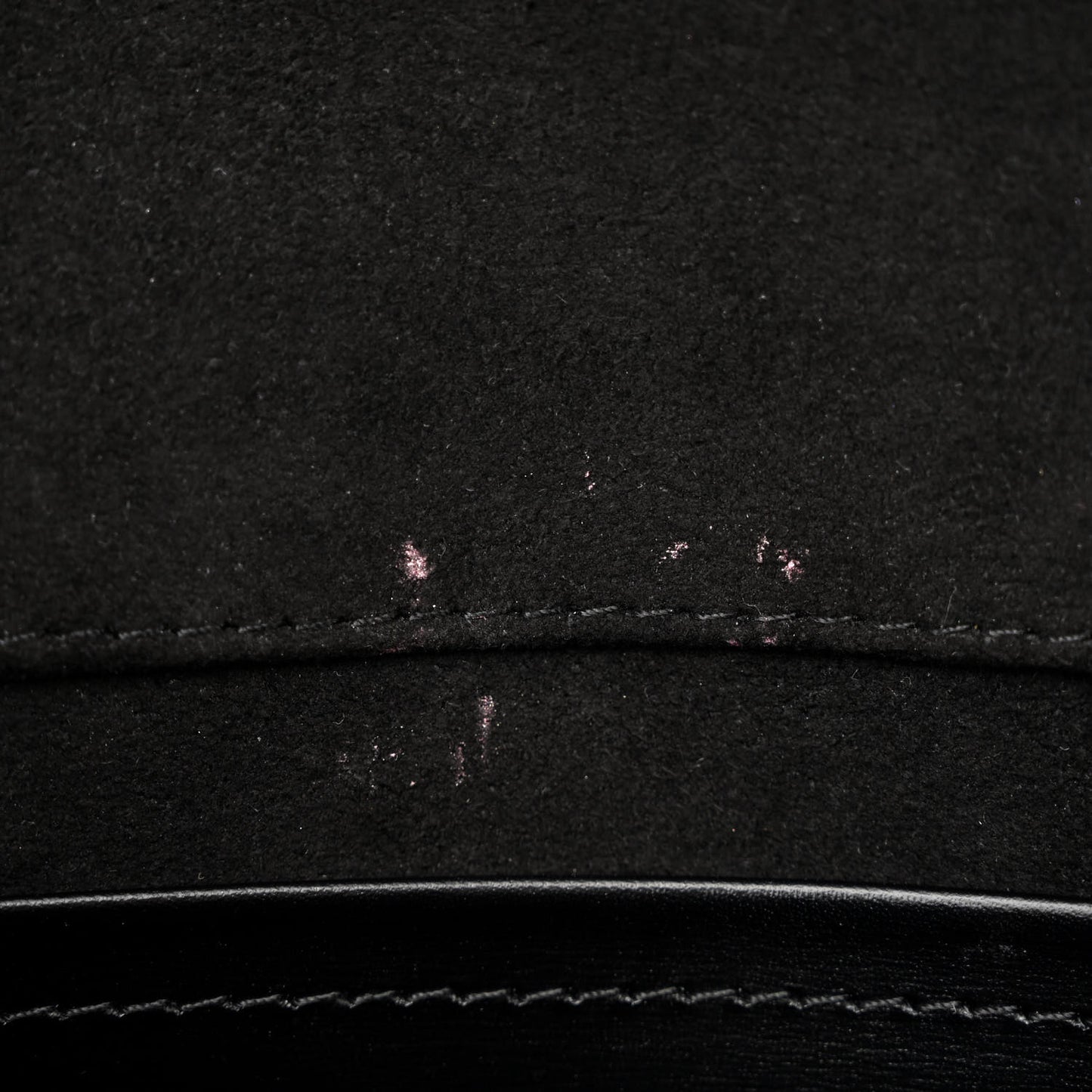 Calfskin Chain Louise GM Black