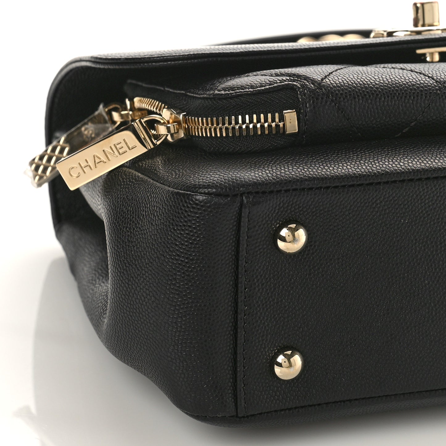 Caviar Quilted Medium Business Affinity Flap Black