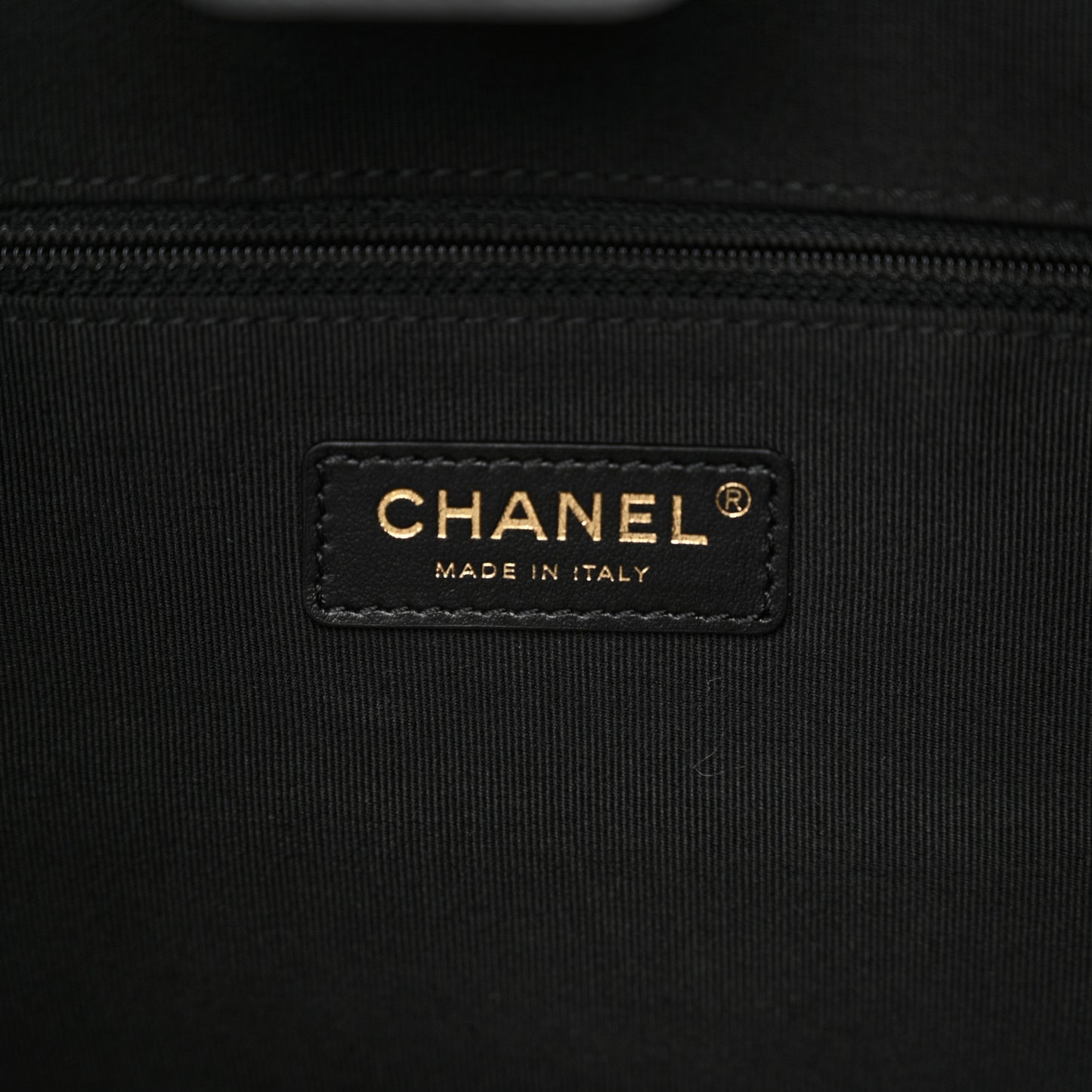 Nylon Grosgrain Quilted Lifestyle Shopping Tote Black
