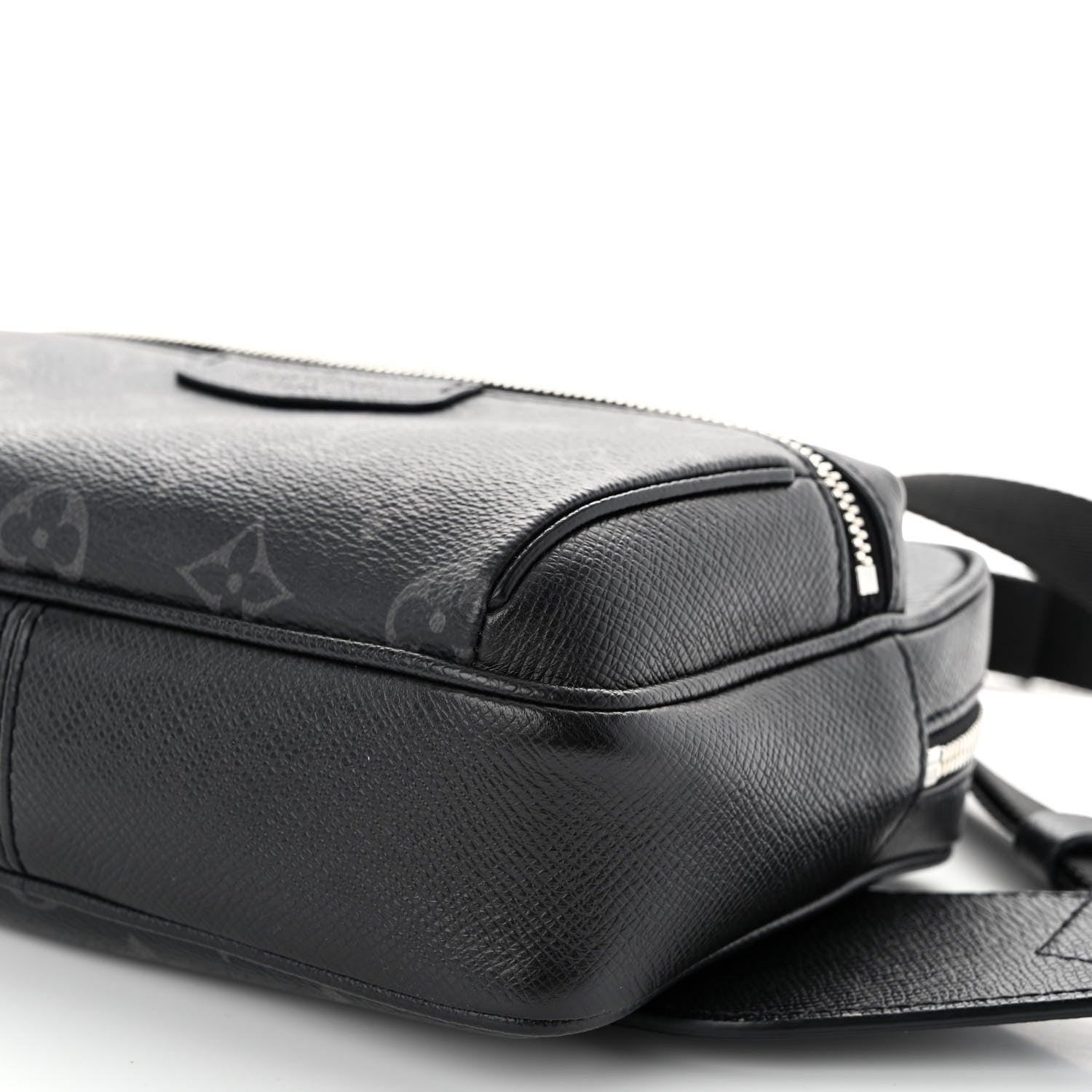 Louis Vuitton Taiga Monogram Eclipse Outdoor Bum Bag Black 9 of 9