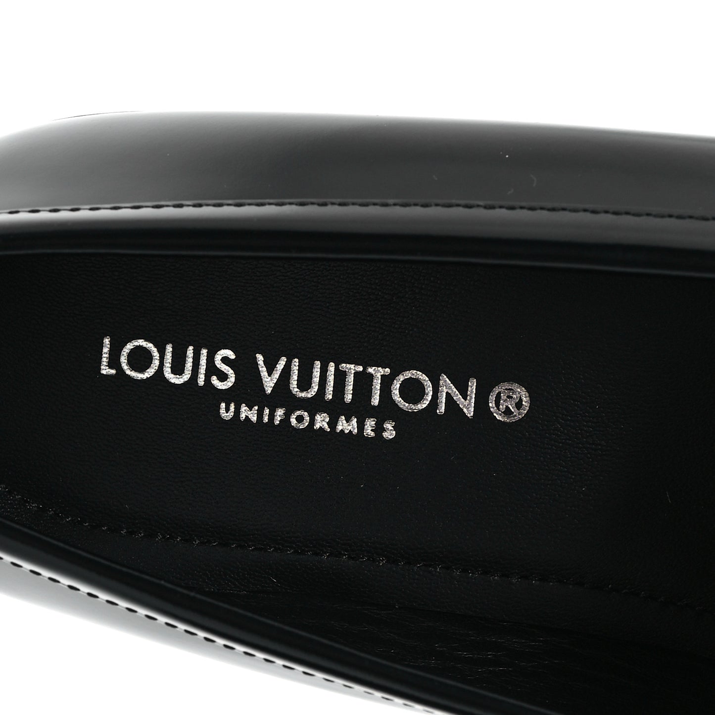 Glazed Calfskin Chess Flat Loafer 40 Black