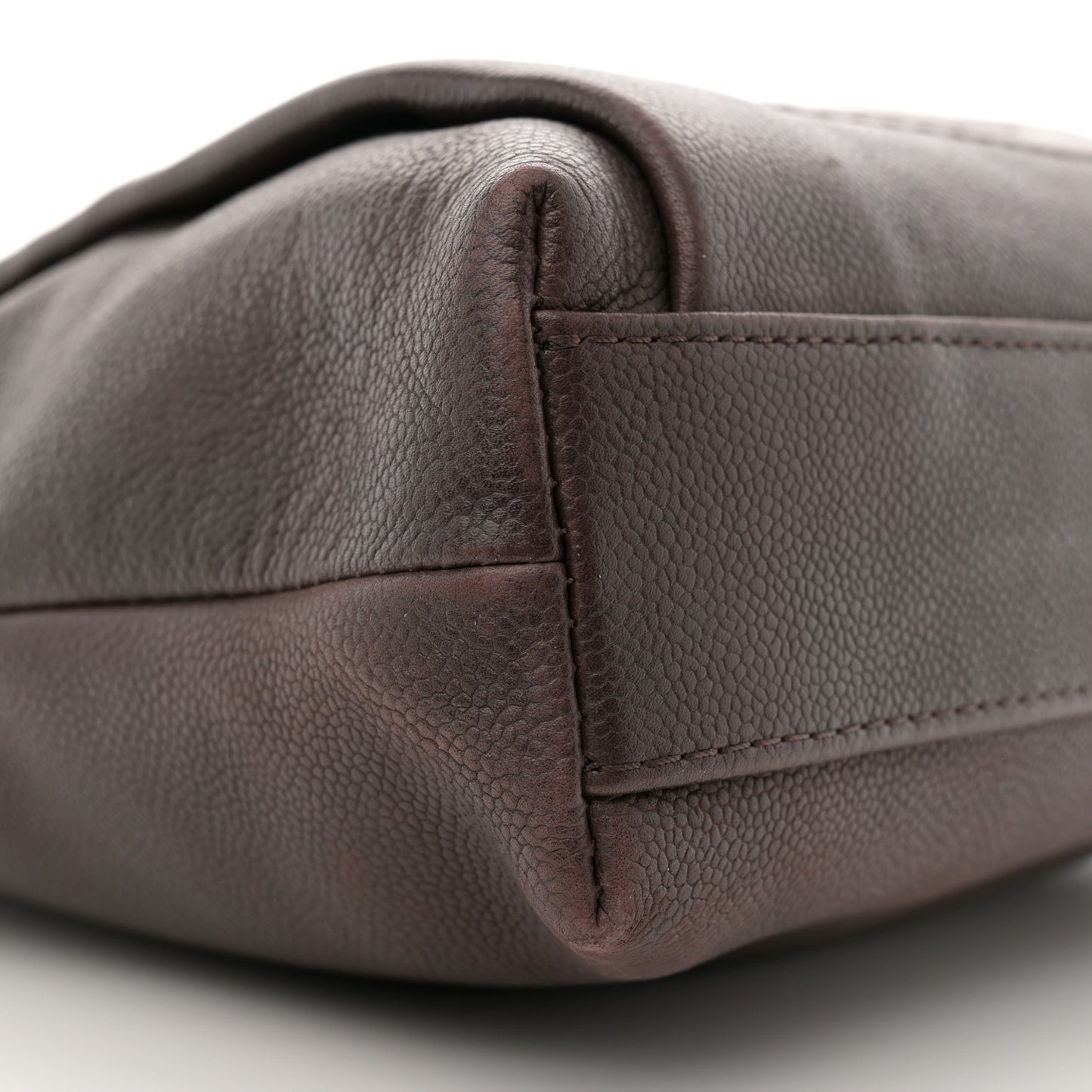 Caviar Large CC Tuck Tote Brown