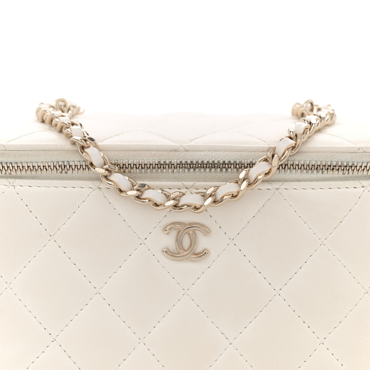 Lambskin Quilted Enamel CC Pearl Crush Small Vanity Case With Chain White