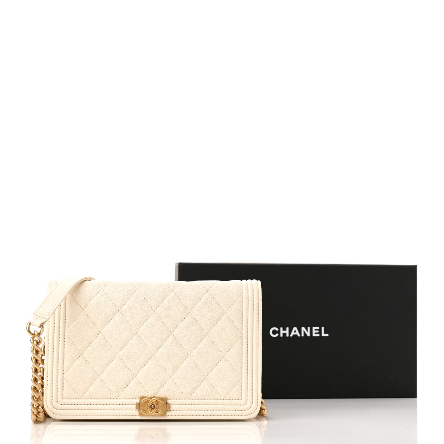 Caviar Quilted Boy Wallet On Chain WOC White