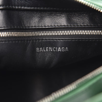 Balenciaga Shiny Day Calfskin S Triangle Duffle Vert Irlandais 6 of 13