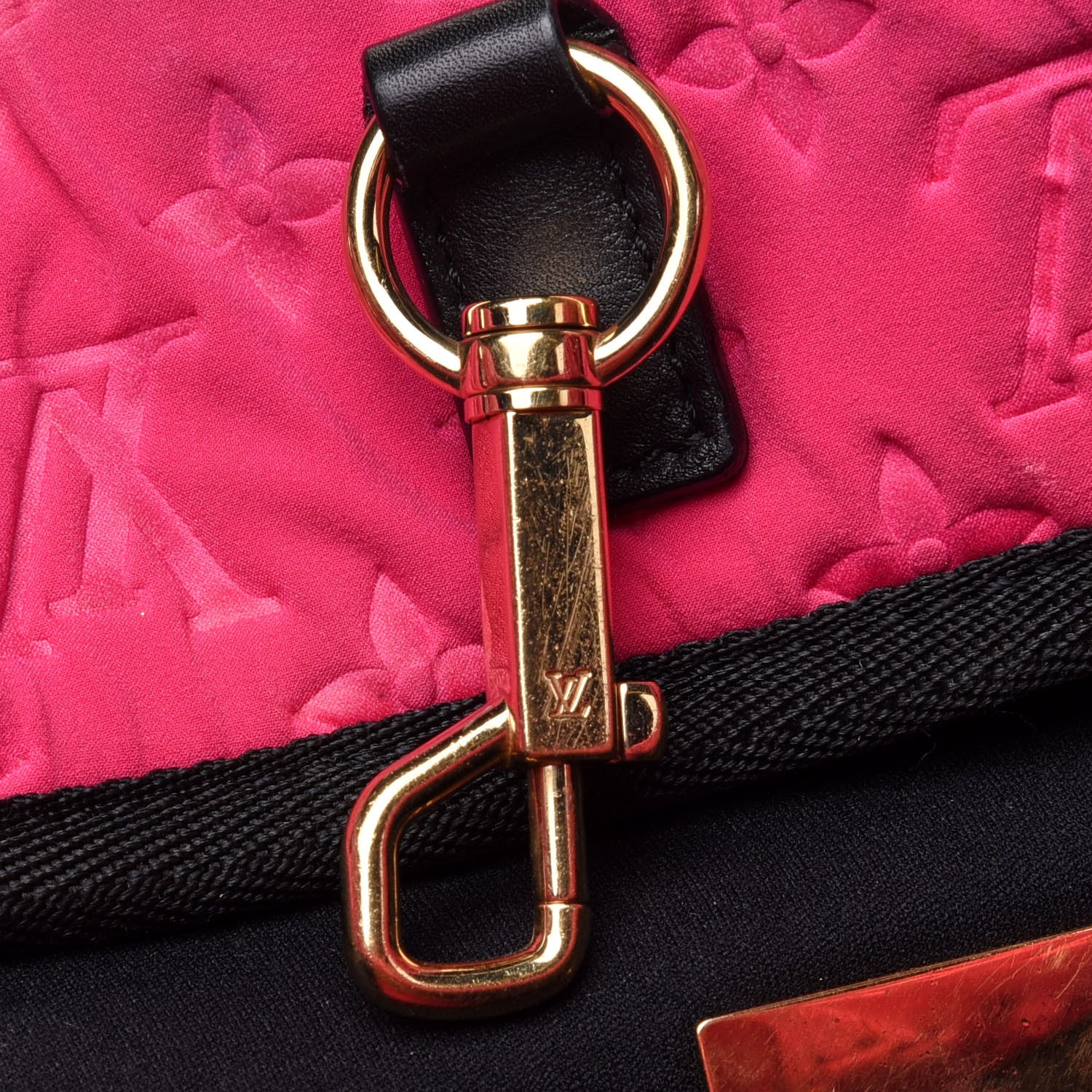 Louis Vuitton Monogram Scuba MM Fuchsia 15 of 22