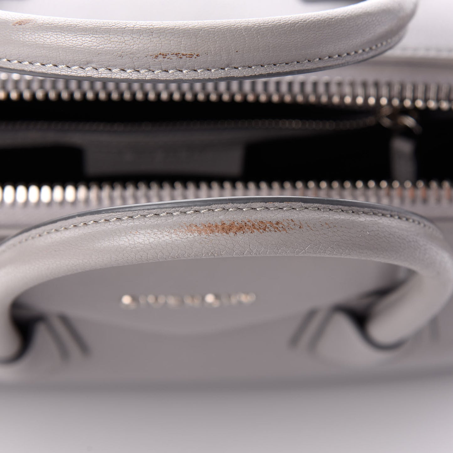 Sugar Goatskin Medium Antigona Pearl Grey