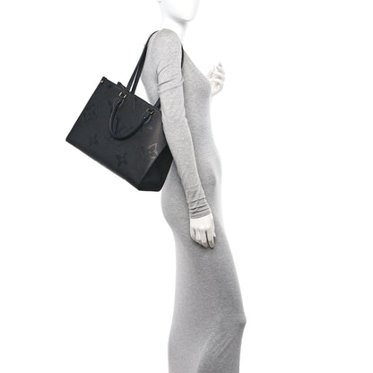 Louis Vuitton Empreinte Monogram Giant OnTheGo MM Black 2 of 9