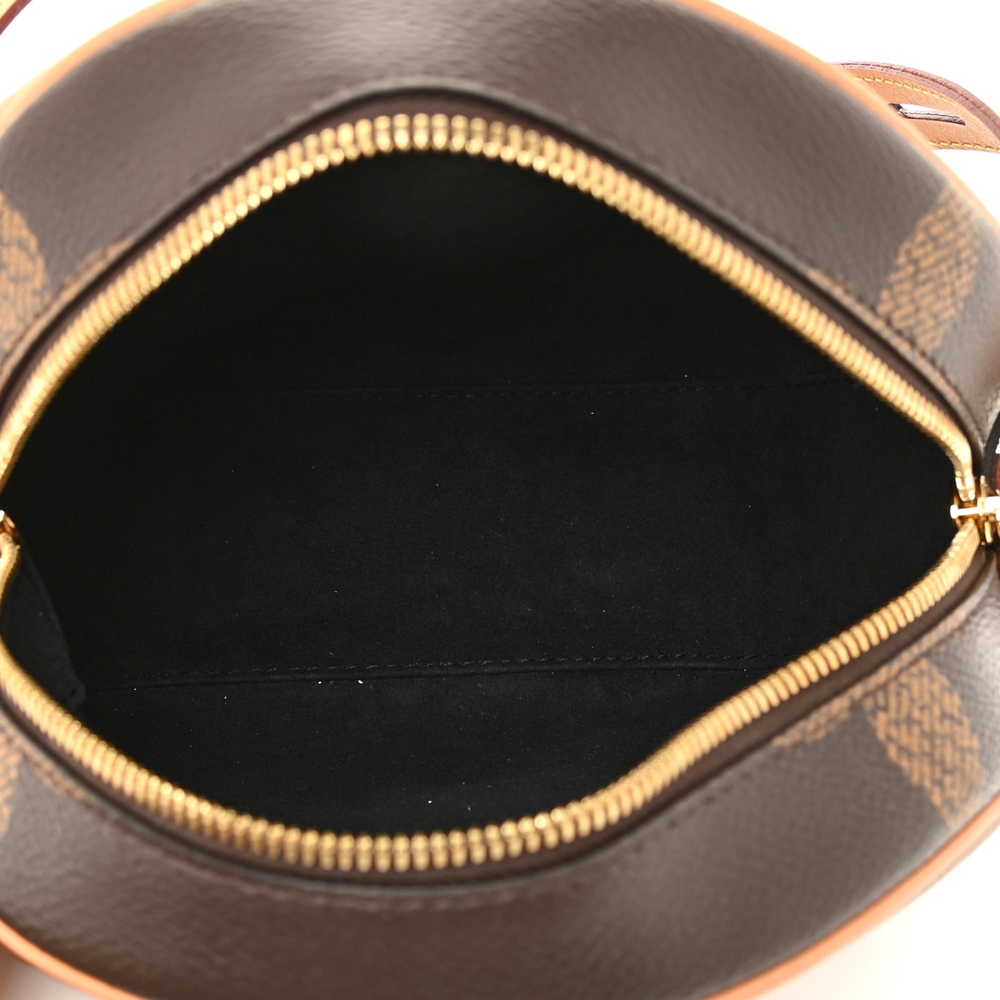 Reverse Monogram Giant Boite Chapeau Souple