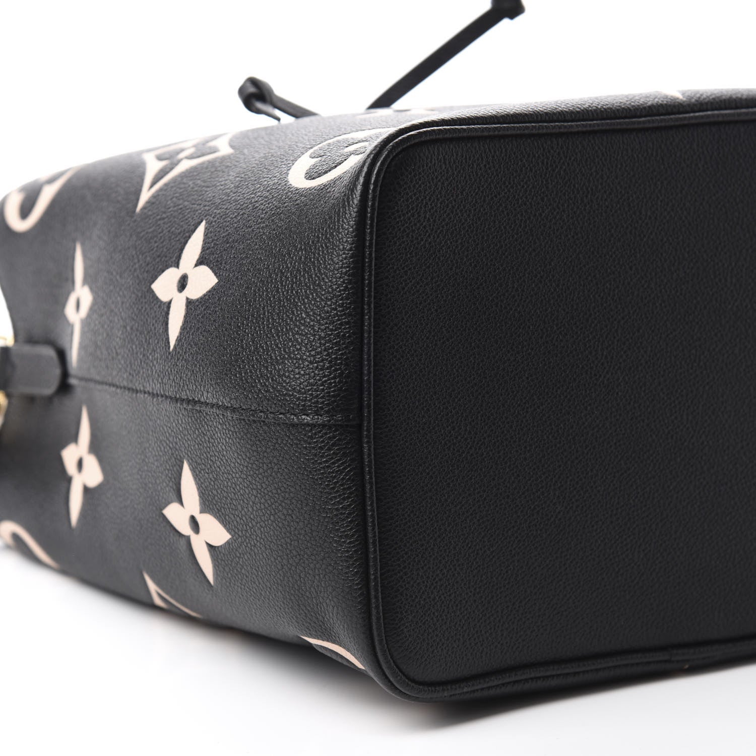 Louis Vuitton Empreinte Monogram Giant Neonoe MM Black Beige 7 of 11