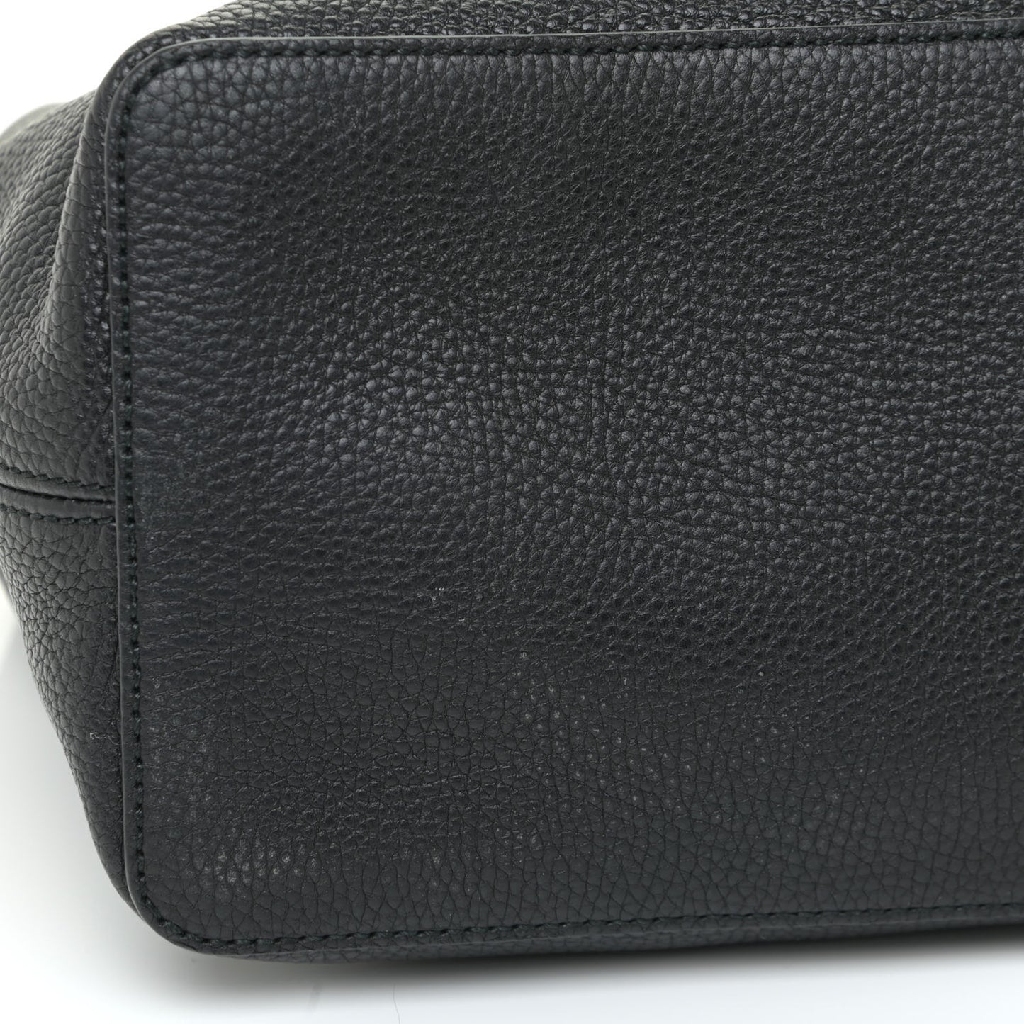 Pebbled Calfskin Large Soho Hobo Black