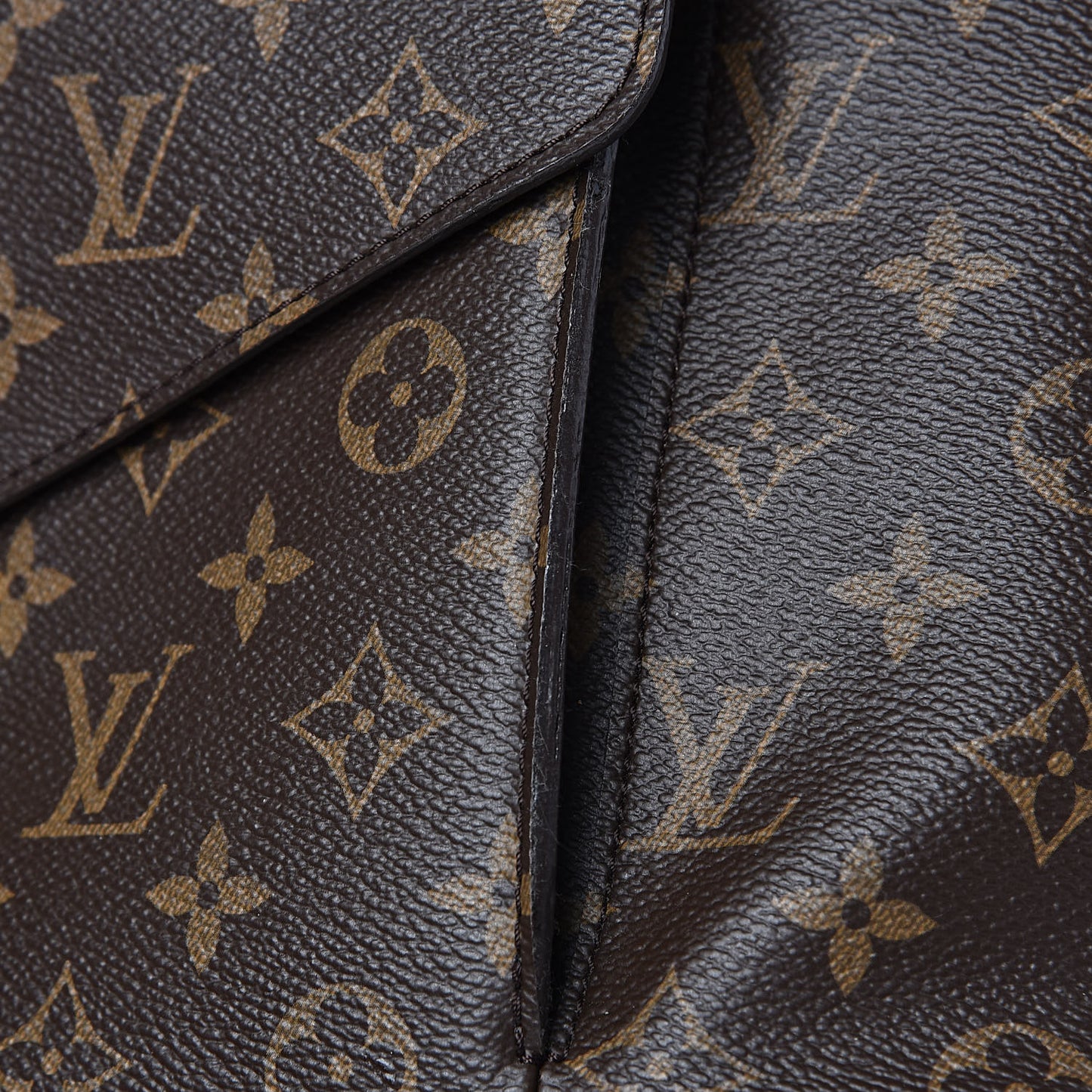 Monogram Metis