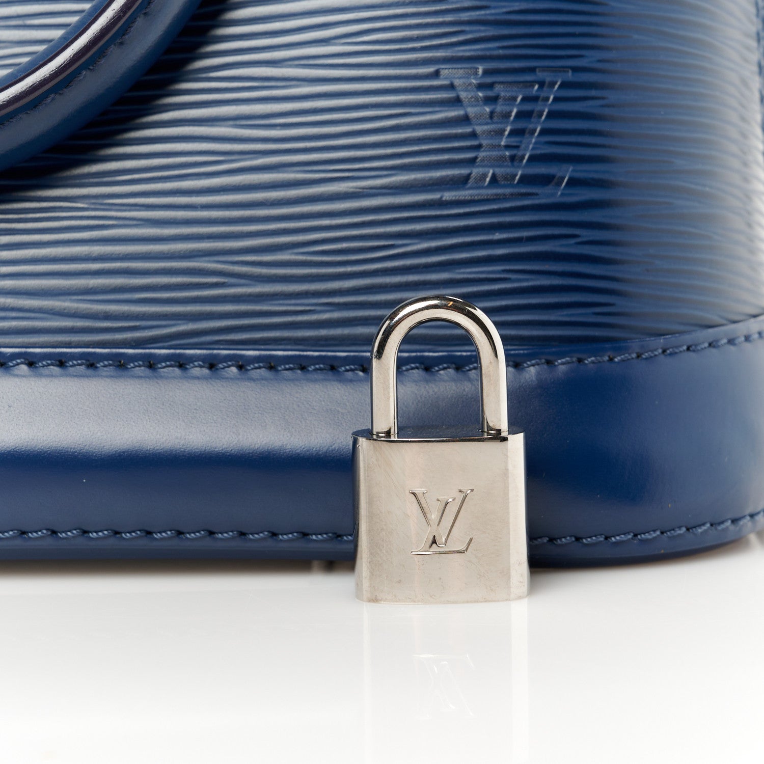 Louis Vuitton Epi Alma BB Indigo 7 of 13