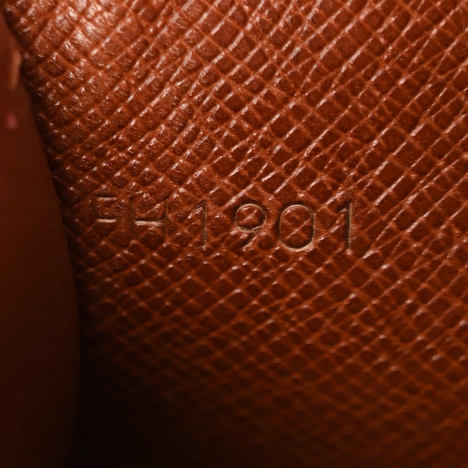 Louis Vuitton Monogram Elise Wallet 7 of 10