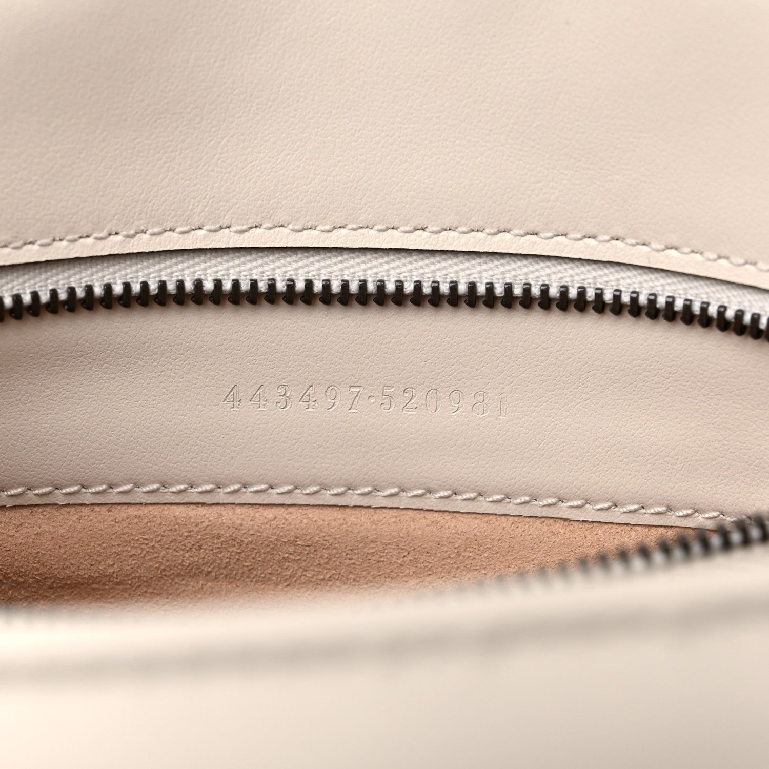Gucci Calfskin Matelasse Small GG Marmont Shoulder Bag White 7 of 9