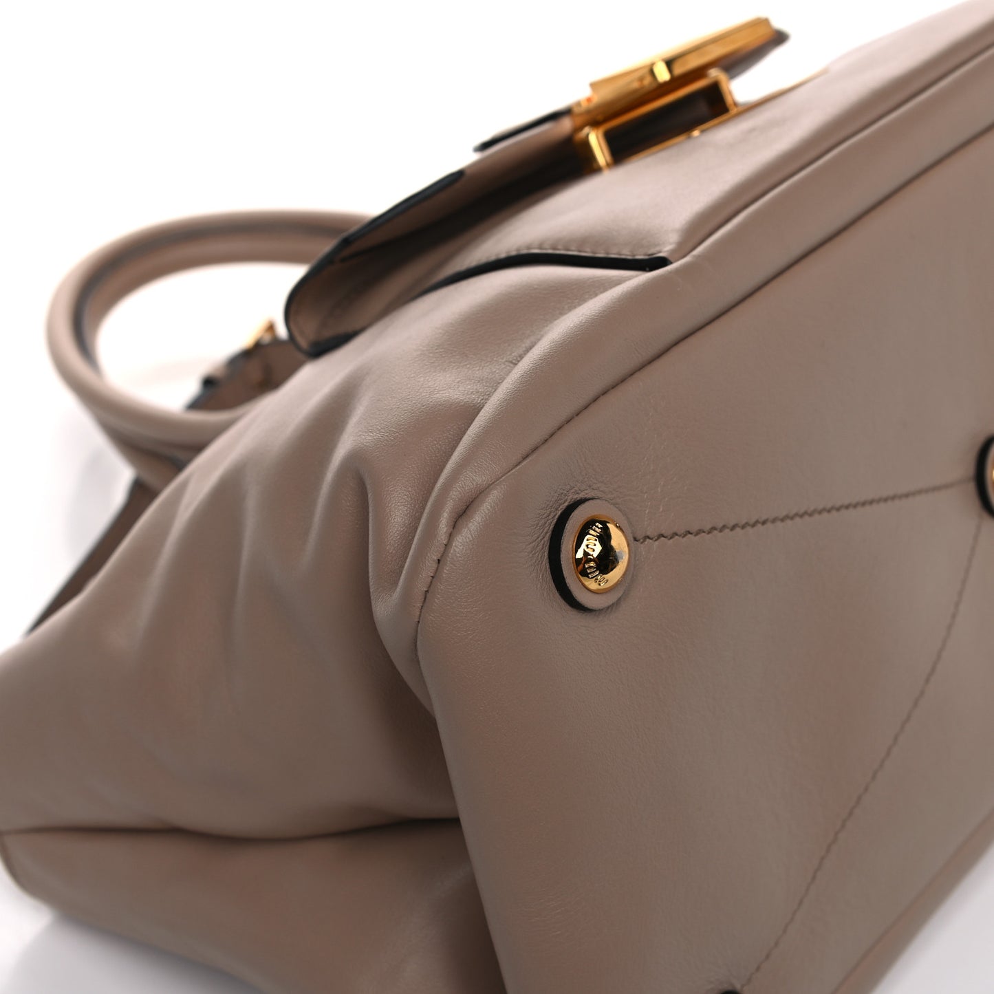 Vitello Soft Tote Cammeo