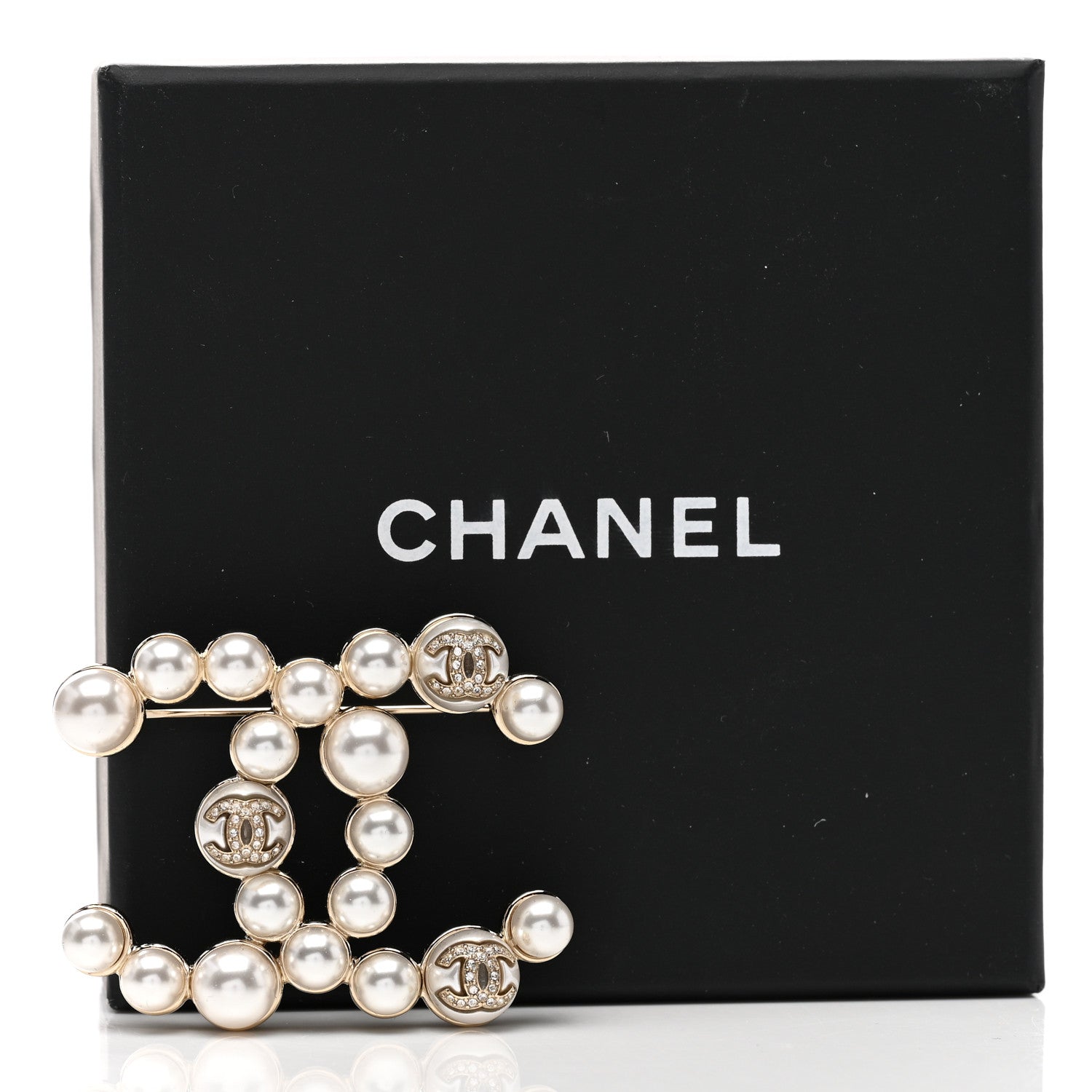 Chanel Pearl Crystal CC Brooch Gold 5 of 5