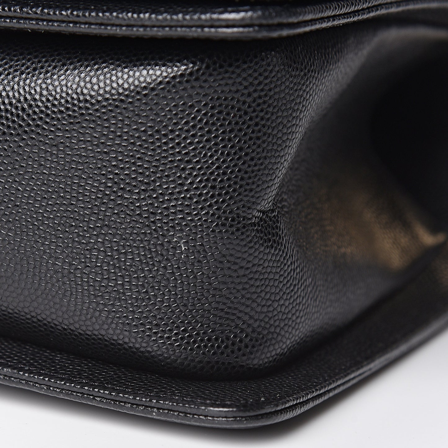 Caviar Quilted Medium Boy Flap Black