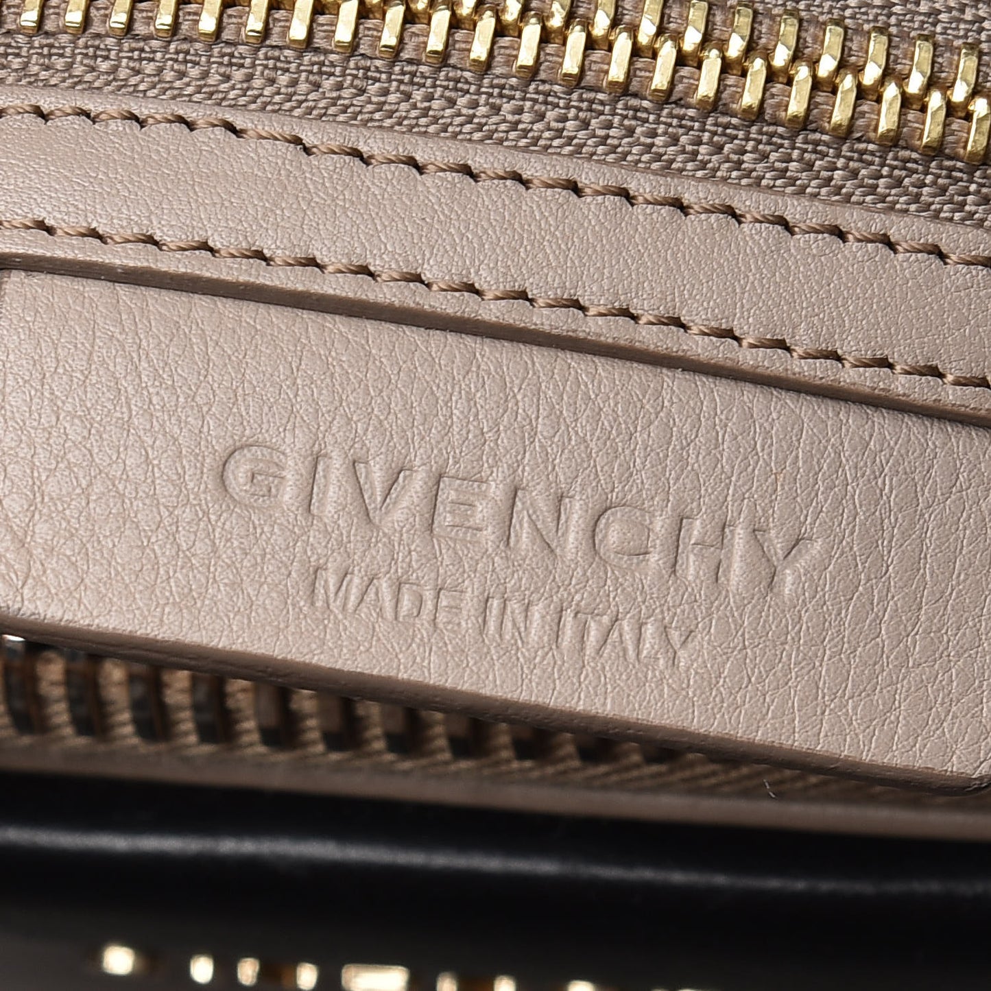 Calfskin Small Tri-Color Antigona Beige Black White