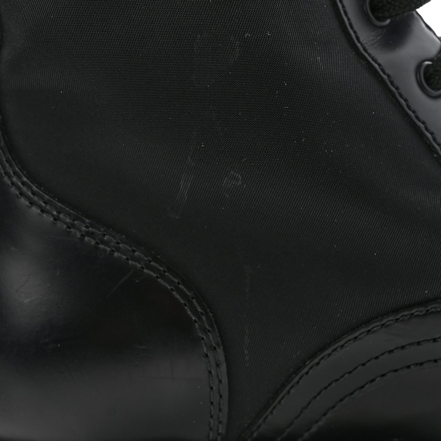 Spazzolato Rois Re-Nylon Metal Triangle Logo Monolith Pouch Pocket 55mm Boots 36 Black