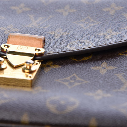 Louis Vuitton Monogram Pochette Metis 16 of 25
