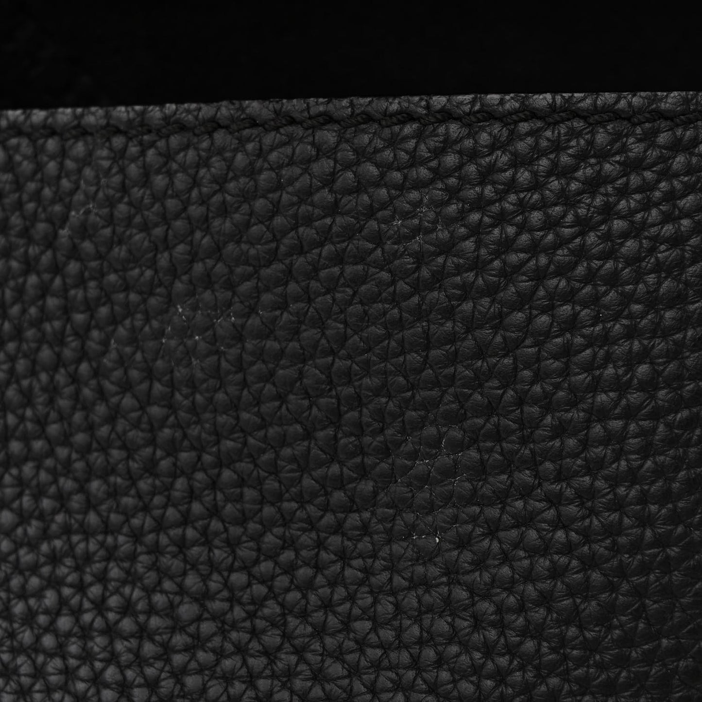 Signature Grain Medium Burleigh Crossbody Bag Black