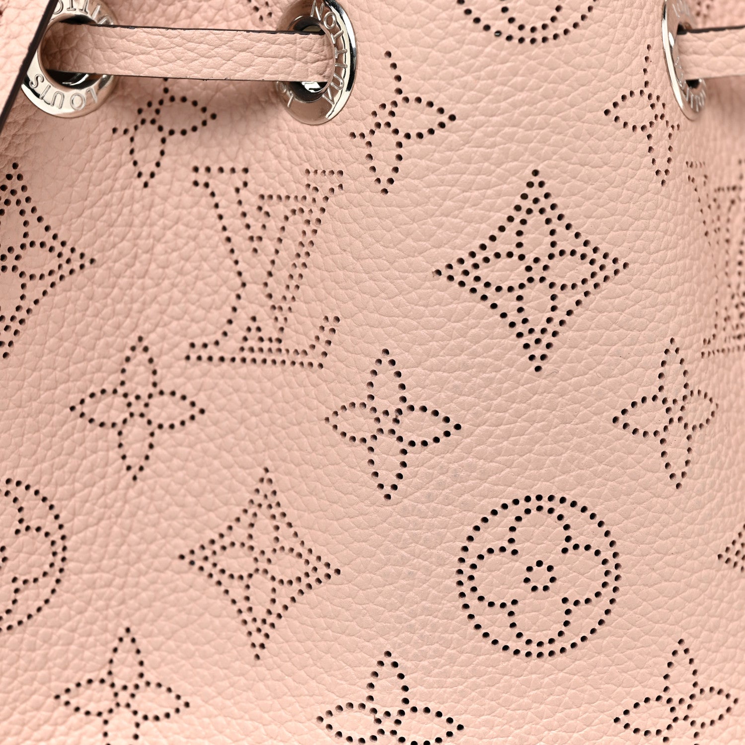 Louis Vuitton Mahina Bella Magnolia 8 of 11