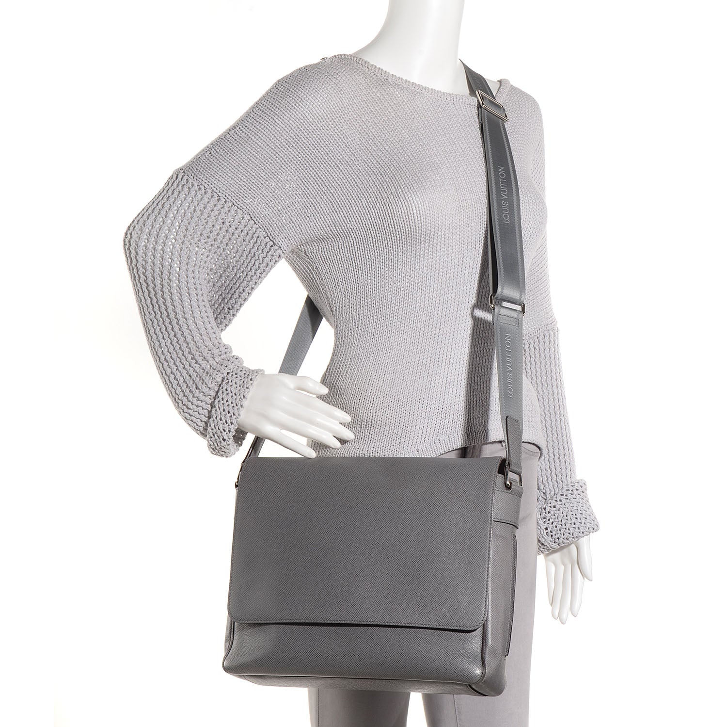 Louis Vuitton Taiga Roman MM Messenger Glacier 2 of 7