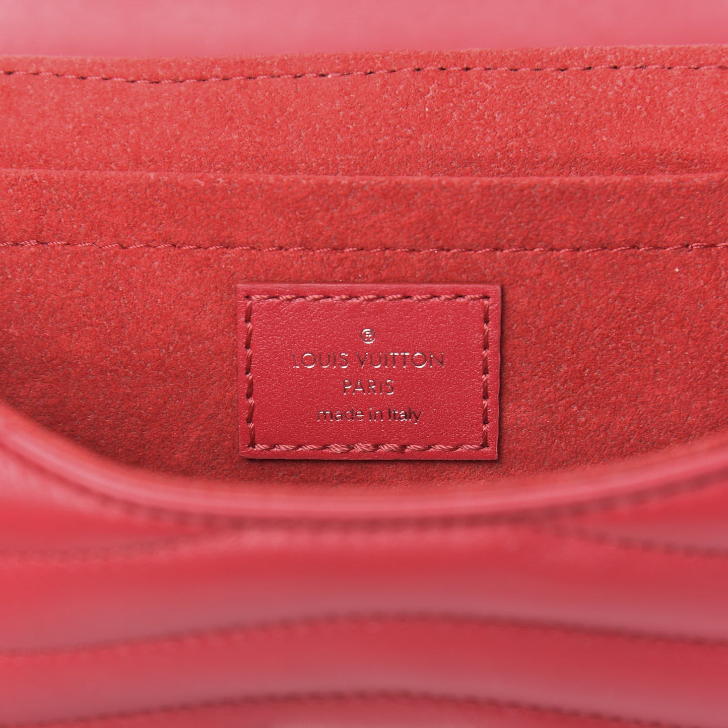 Calfskin New Wave Chain PM Scarlet
