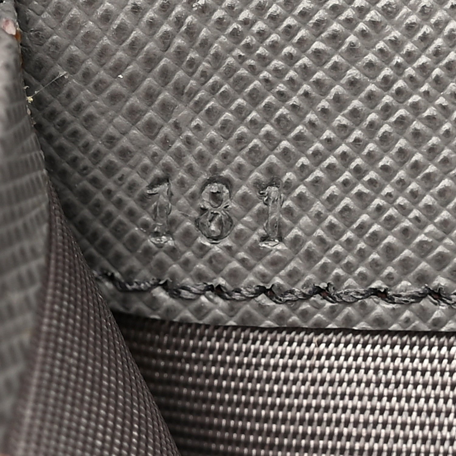 Prada Saffiano Metal Oro Chain Wallet Marmo 7 of 11