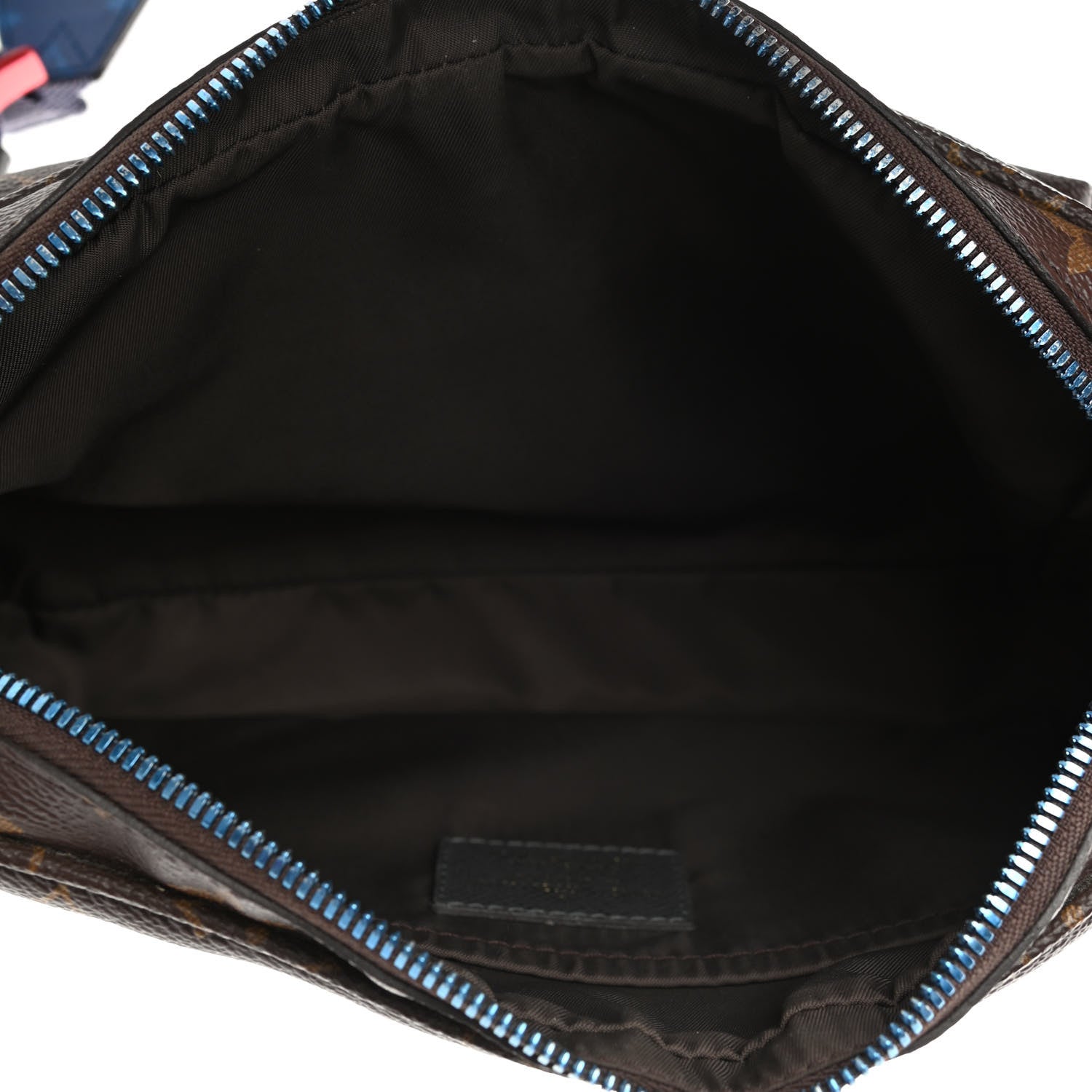 Louis Vuitton Monogram Outdoor Messenger PM 4 of 4
