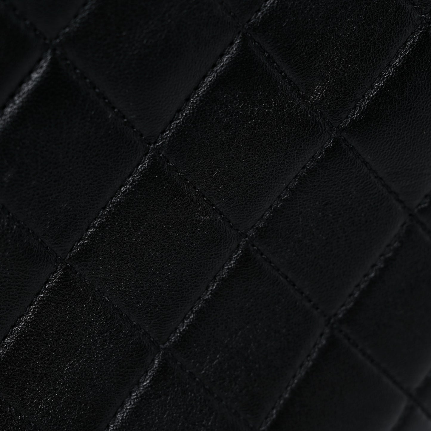 Lambskin Quilted Pearl Crown Clutch Bag Black